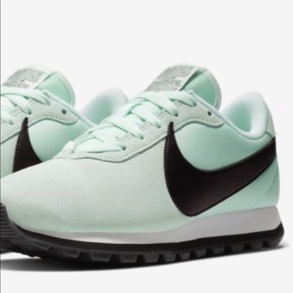 NIKE PRE - LOVE MINT GREEN 6.5 NIB ⭐️🔥❤️